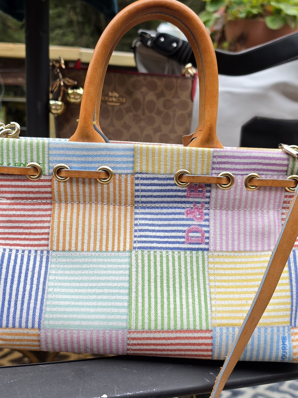 Vintage Dooney & Bourke Seersucker Patchwork Tassel Tote Bag Multi-Color D&B - Picture 2 of 6
